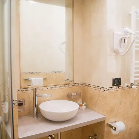 Monti 66 ホテル ローマ