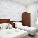 Monti 66 Hotel